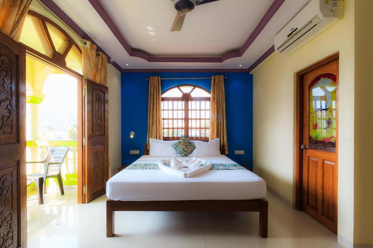 Larios Beach Holidays Resort Baga Exteriör bild