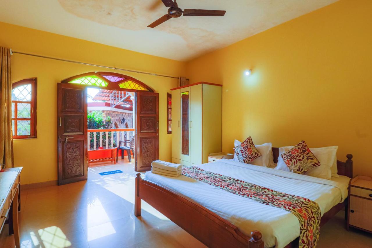 Larios Beach Holidays Resort Baga Exteriör bild