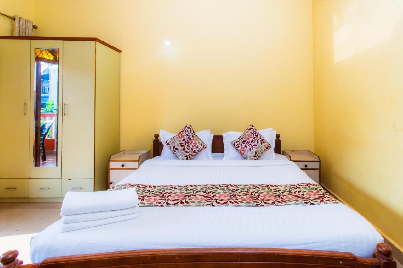 Larios Beach Holidays Resort Baga Exteriör bild