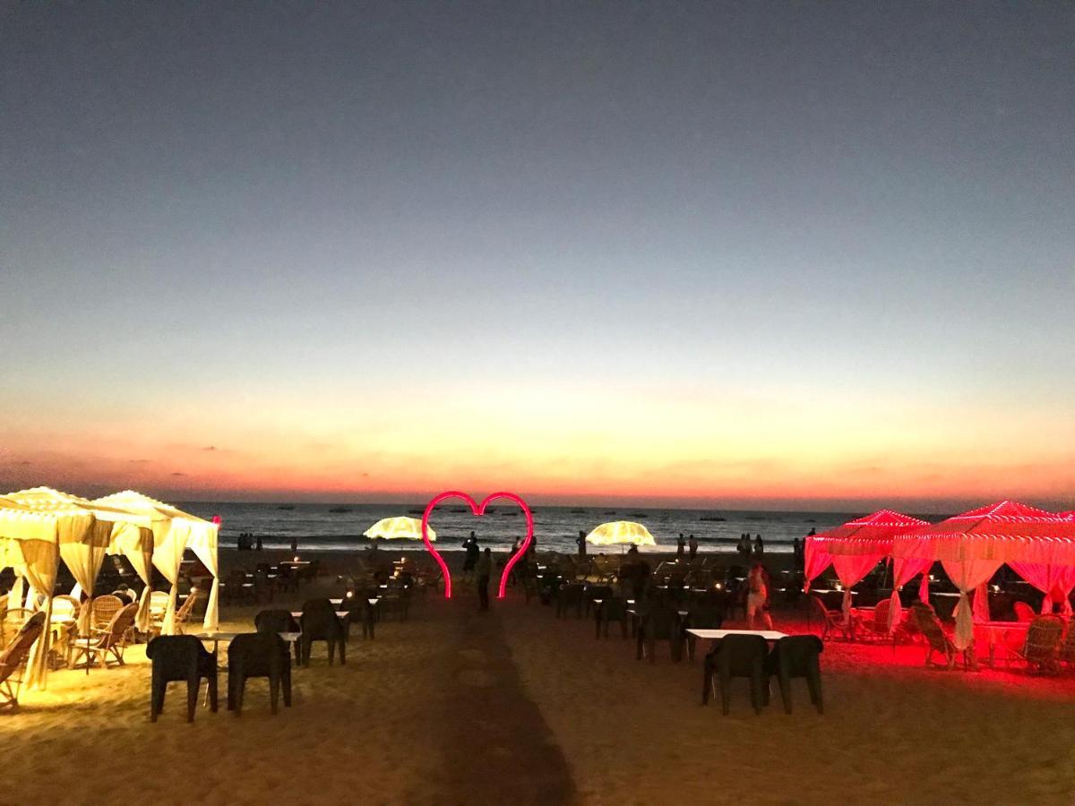 Larios Beach Holidays Resort Baga Exteriör bild