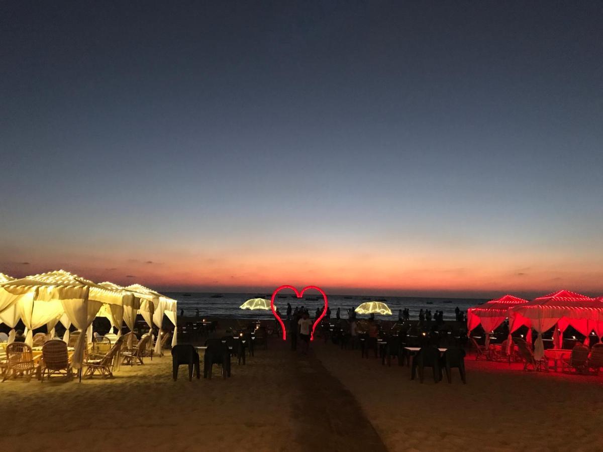 Larios Beach Holidays Resort Baga Exteriör bild