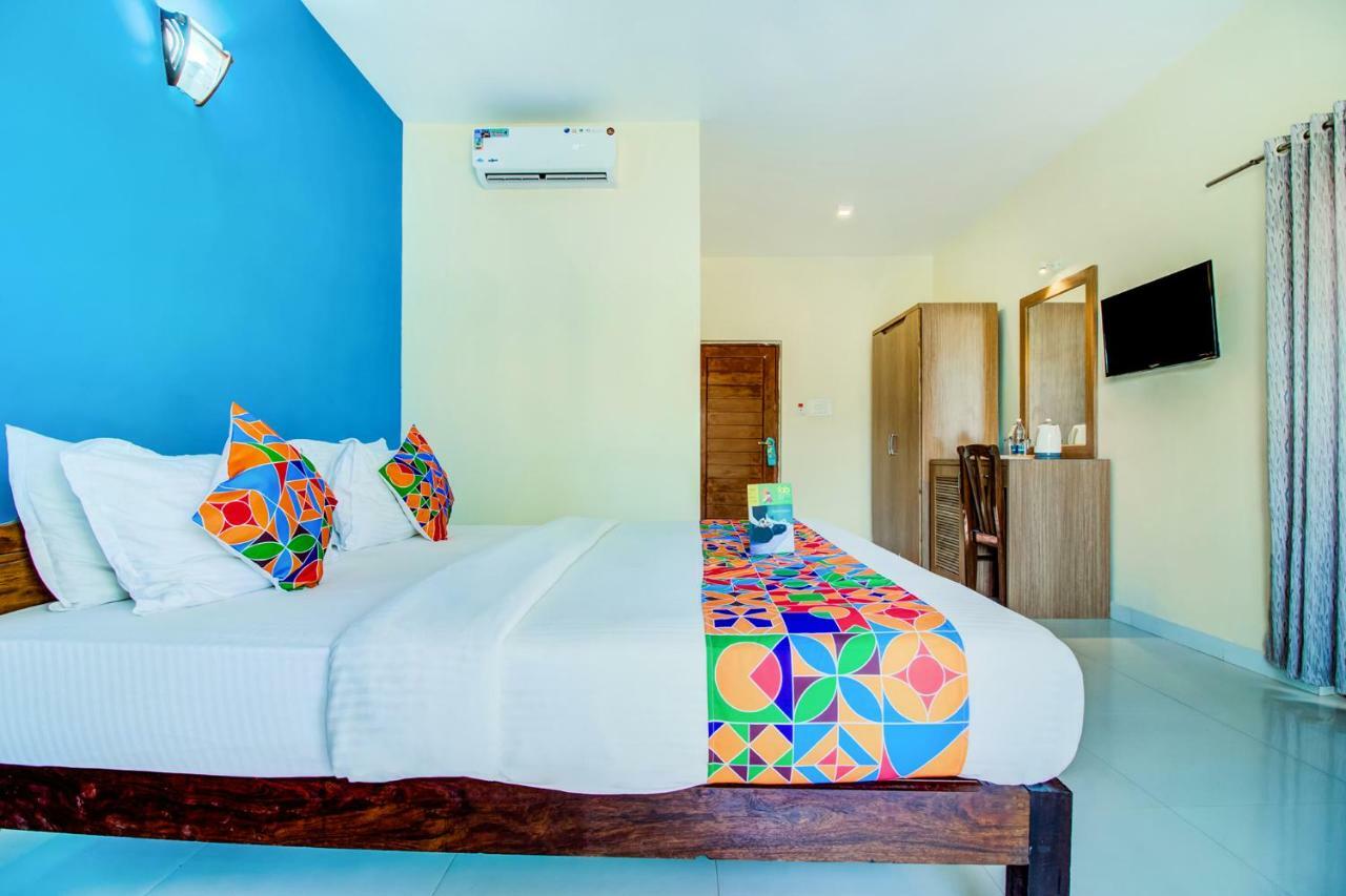 Larios Beach Holidays Resort Baga Exteriör bild