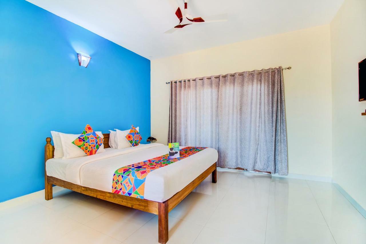 Larios Beach Holidays Resort Baga Exteriör bild